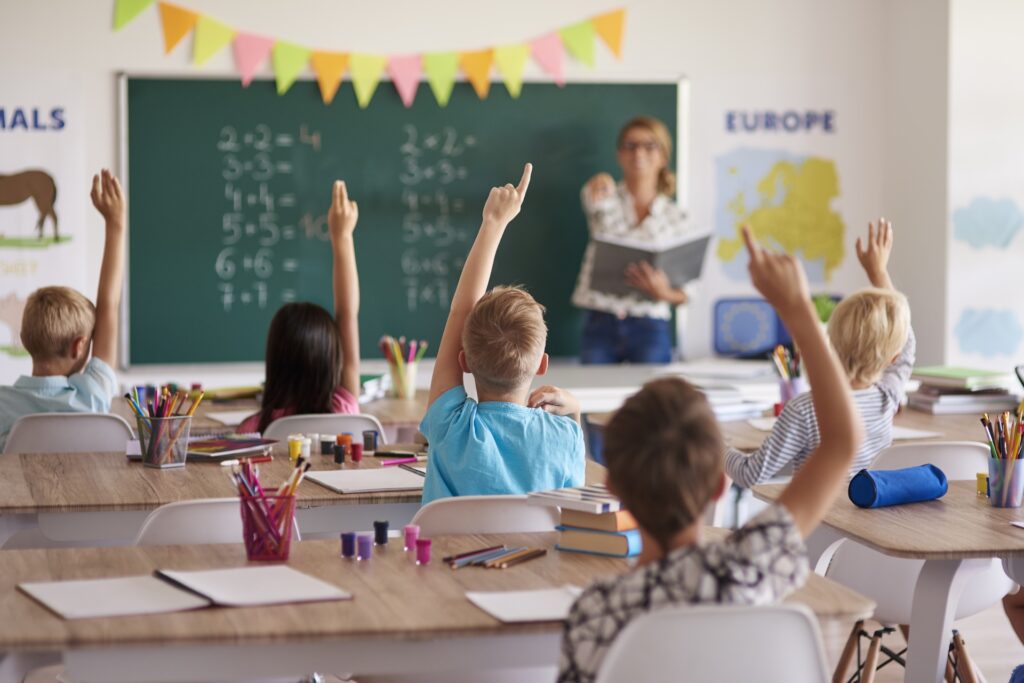 Dla edukacji — ilustracja oferty